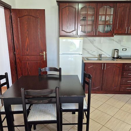 Vita Apartment - Spacious Garden And Balcony 5 Min To Beach & Center Ksamil Esterno foto