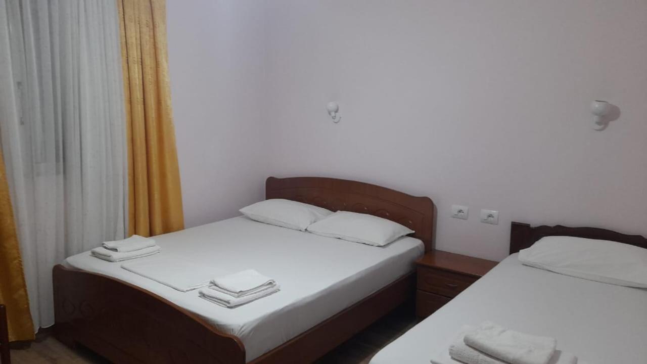 Vita Apartment - Spacious Garden And Balcony 5 Min To Beach & Center Ksamil Esterno foto