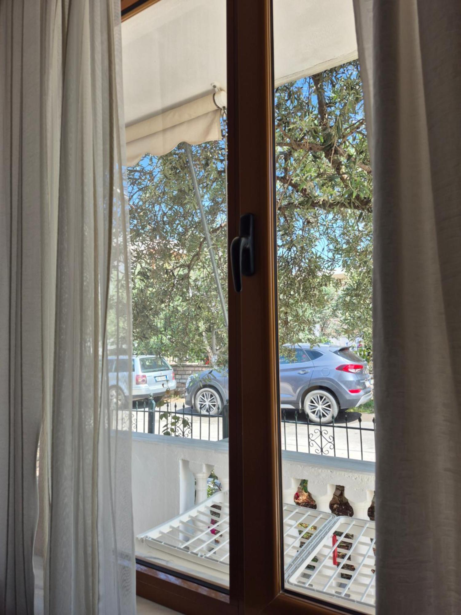 Vita Apartment - Spacious Garden And Balcony 5 Min To Beach & Center Ksamil Esterno foto